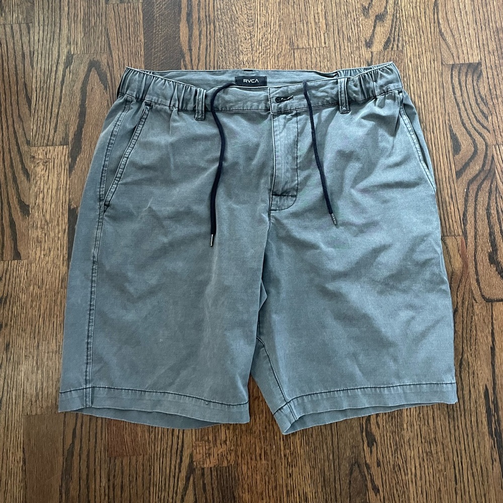 RVCA HYBRID SHORTS